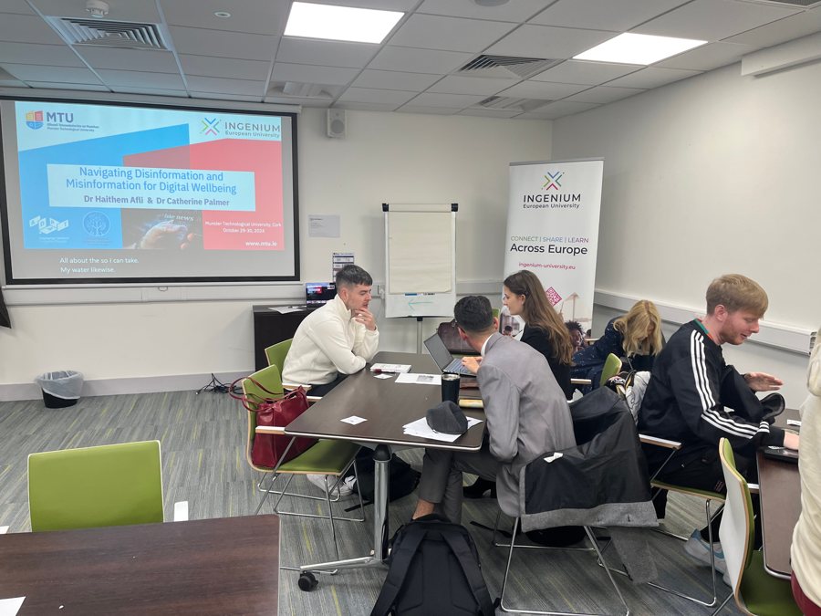 Participants at an INGENIUM digital wellbeing workshop.